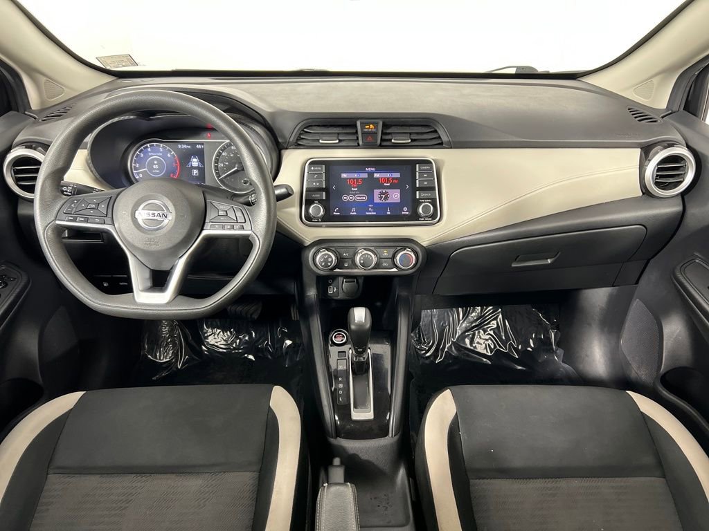 Used 2021 Nissan Versa SV image 14