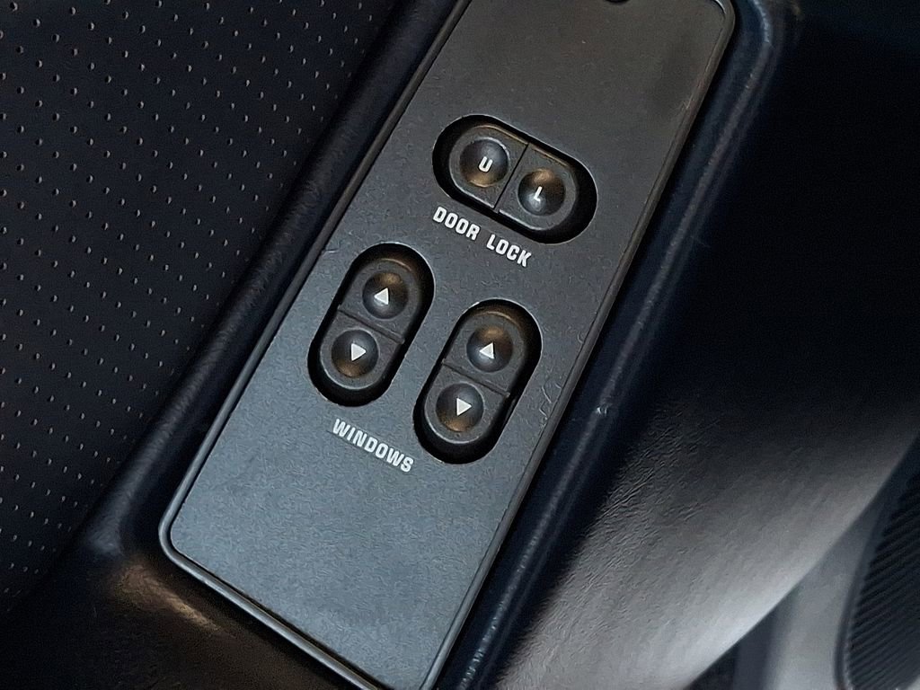 Used 1989 Ford Mustang LX image 26