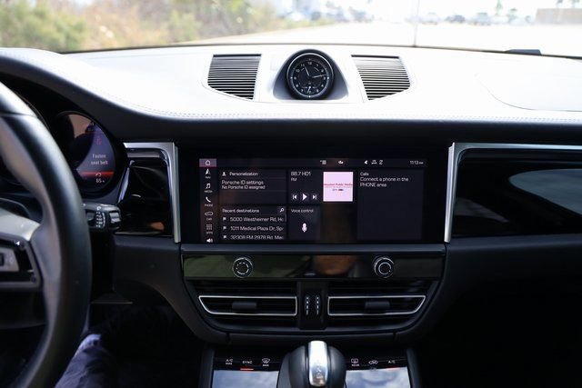 Used 2022 Porsche Macan image 19