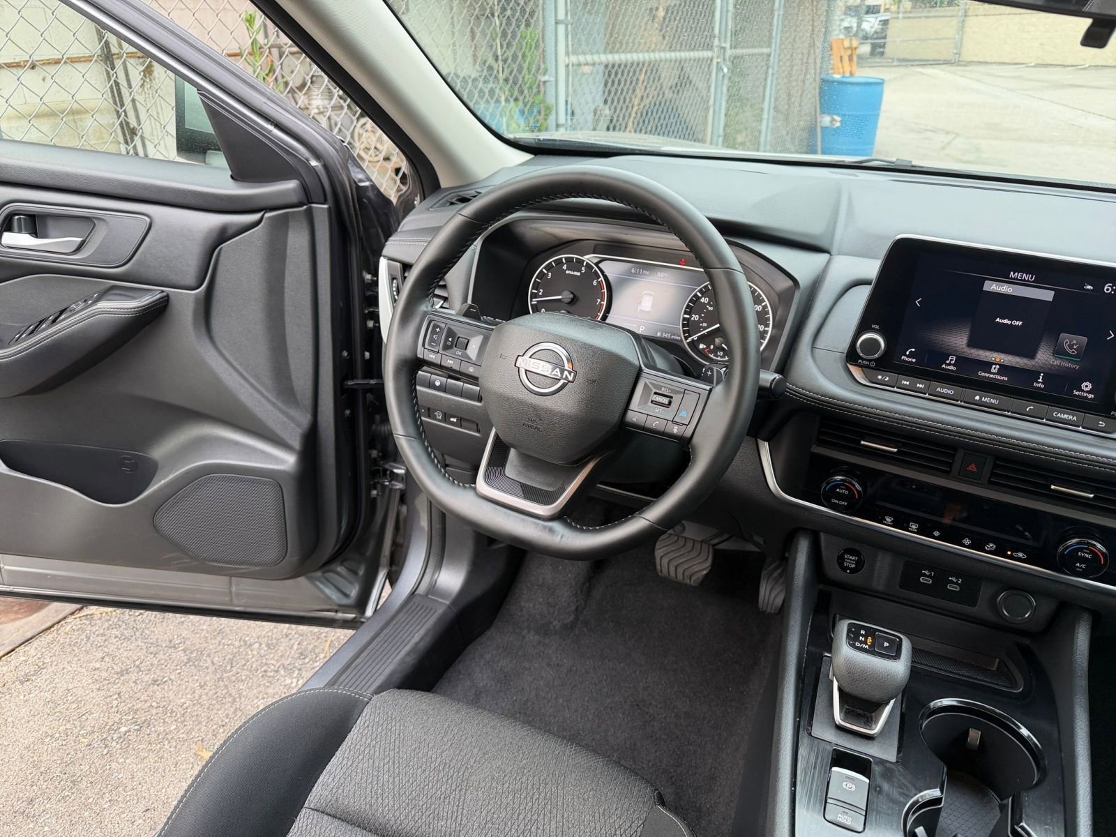 Used 2025 Nissan Rogue SV FWD image 36