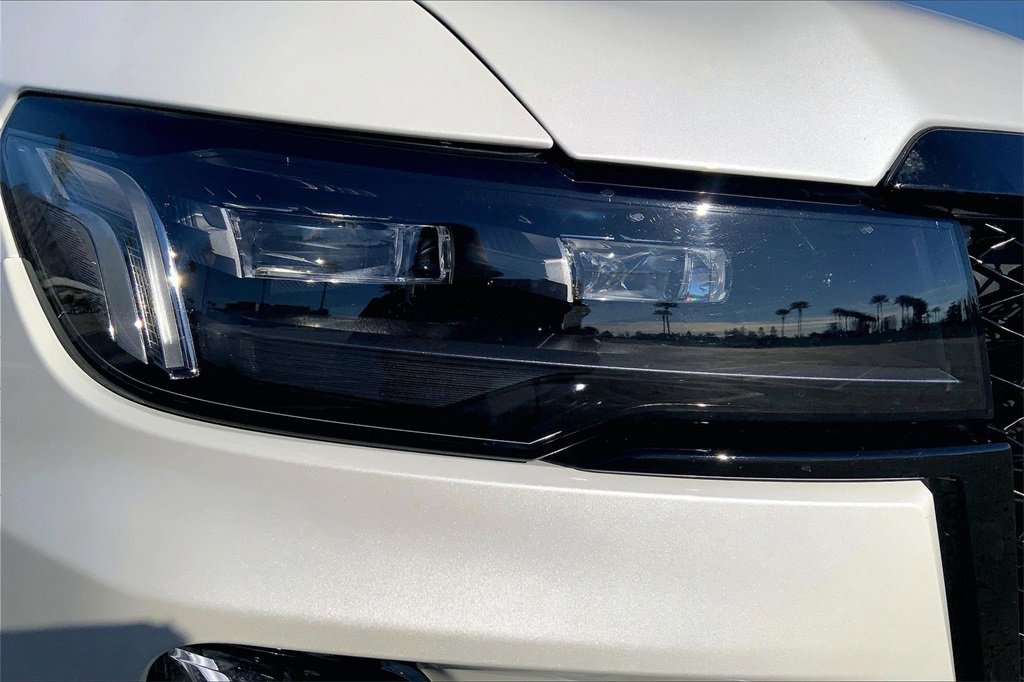 Certified 2024 Cadillac Escalade ESV V w/ LPO, ONYX Package image 26