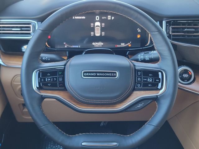 Certified 2025 Jeep Grand Wagoneer Series III w/ HD Trailer Tow Package image 32