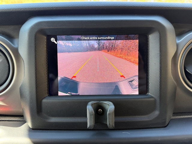 Used 2022 Jeep Gladiator Sport w/ Trailer Tow Package image 21