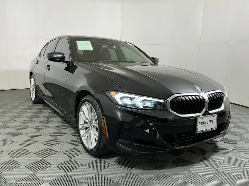 Used 2023 BMW 330i Sedan w/ Premium Package RWD image 4