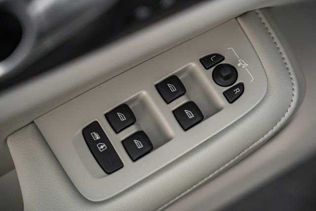 Certified 2024 Volvo S60 B5 Plus image 35