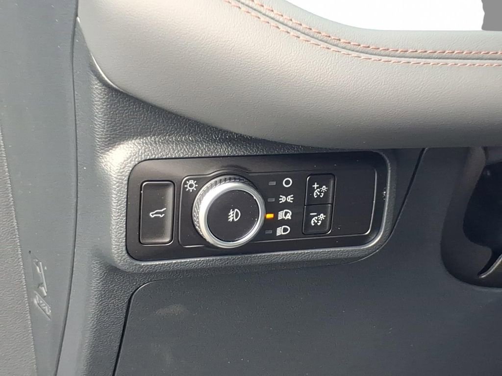 New 2026 Ford Explorer Active image 18