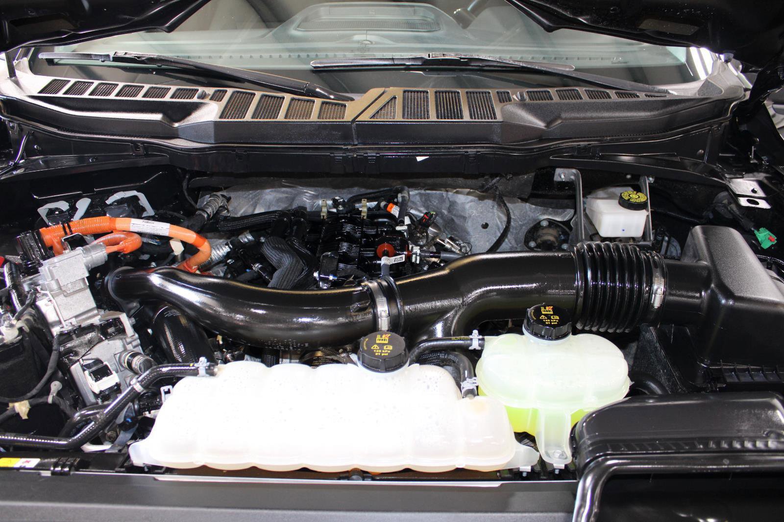 Used 2024 Ford F150 XLT w/ Mobile Office Package image 43