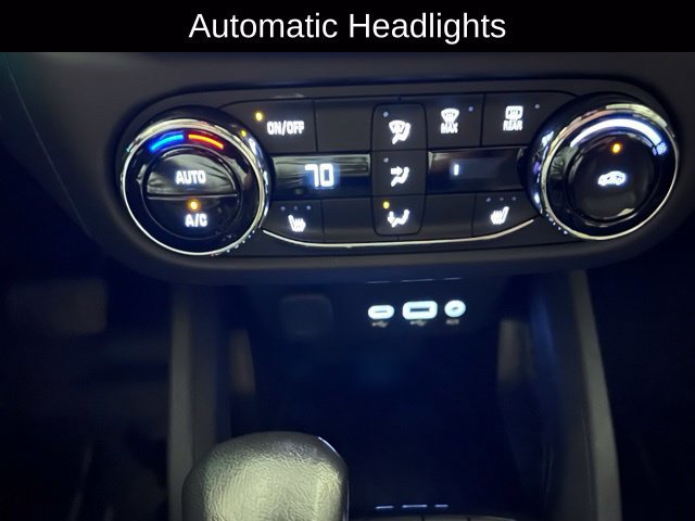 Used 2023 Chevrolet TrailBlazer RS w/ Convenience Package AWD/4WD image 13
