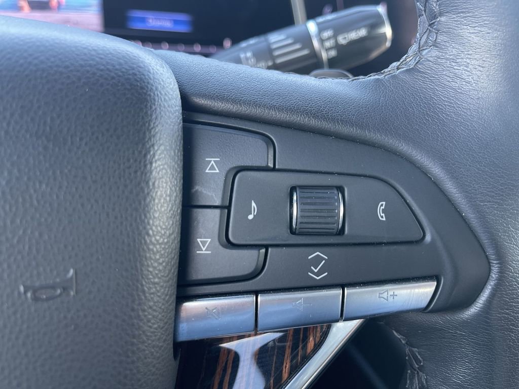 Certified 2024 Cadillac Escalade Premium Luxury image 21