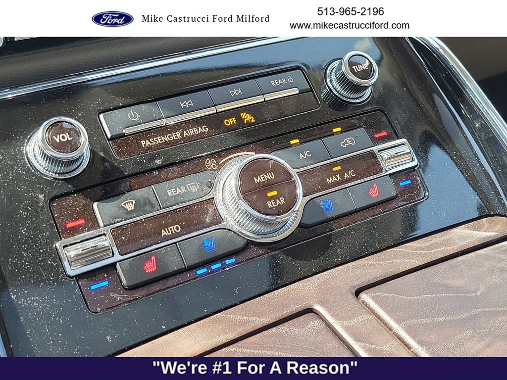 Used 2024 Lincoln Navigator Premiere AWD/4WD image 18