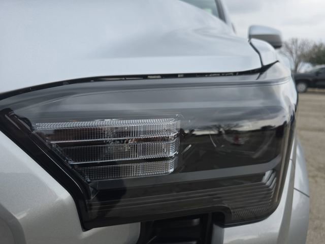 Used 2025 Toyota Tacoma SR5 image 30