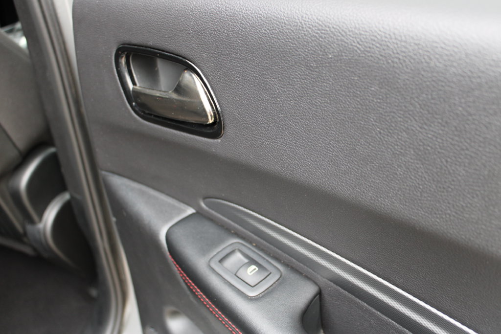 Used 2025 Dodge Durango GT RWD image 29