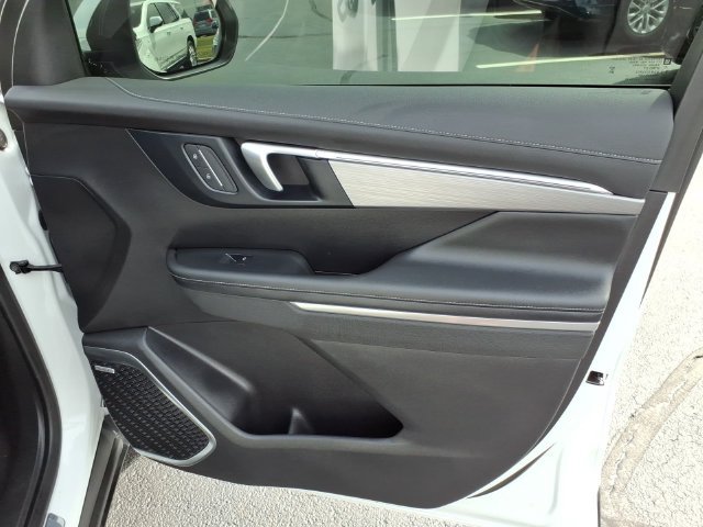Used 2025 Buick Enclave Preferred FWD image 27