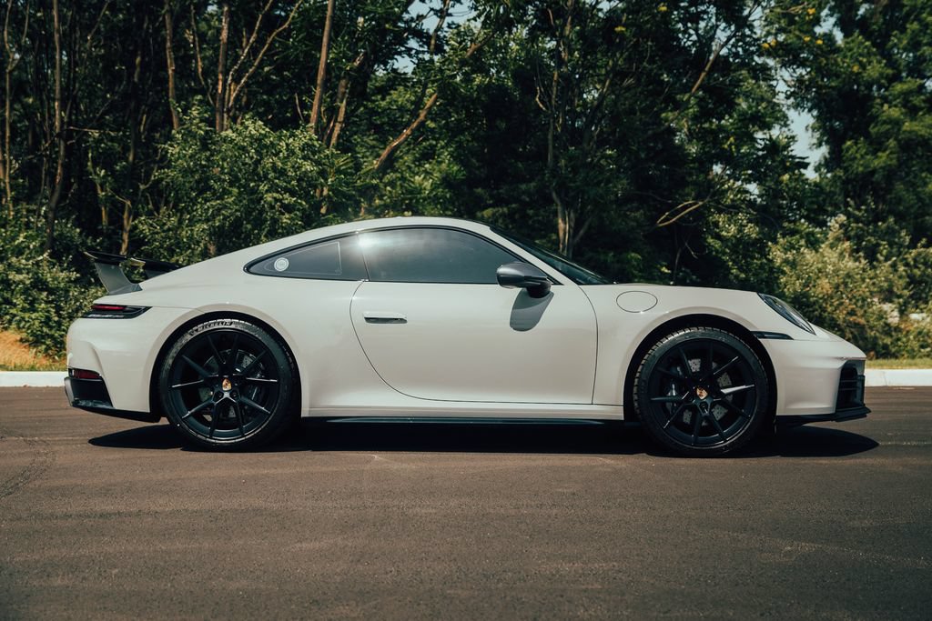Used 2026 Porsche 911 Carrera T RWD image 14