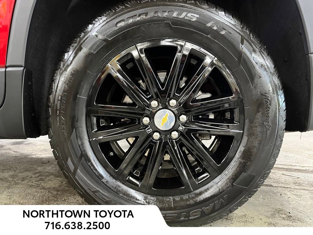 Used 2023 Chevrolet Traverse LT image 30