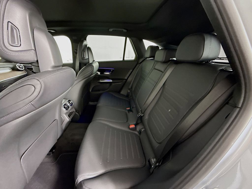 Used 2026 Mercedes-Benz GLC 300 4MATIC image 21