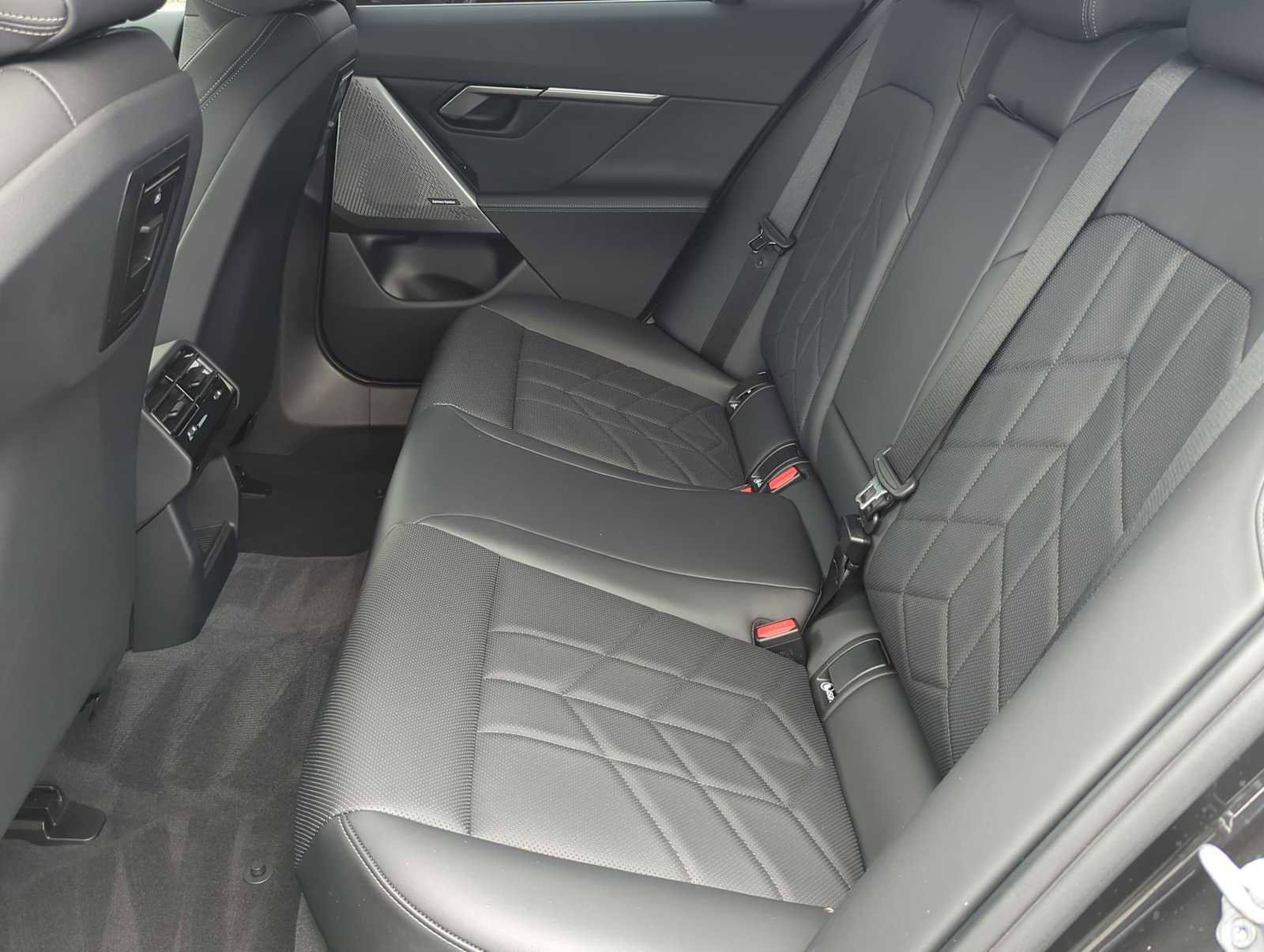 Used 2024 BMW i5 eDrive40i w/ Premium Package image 20