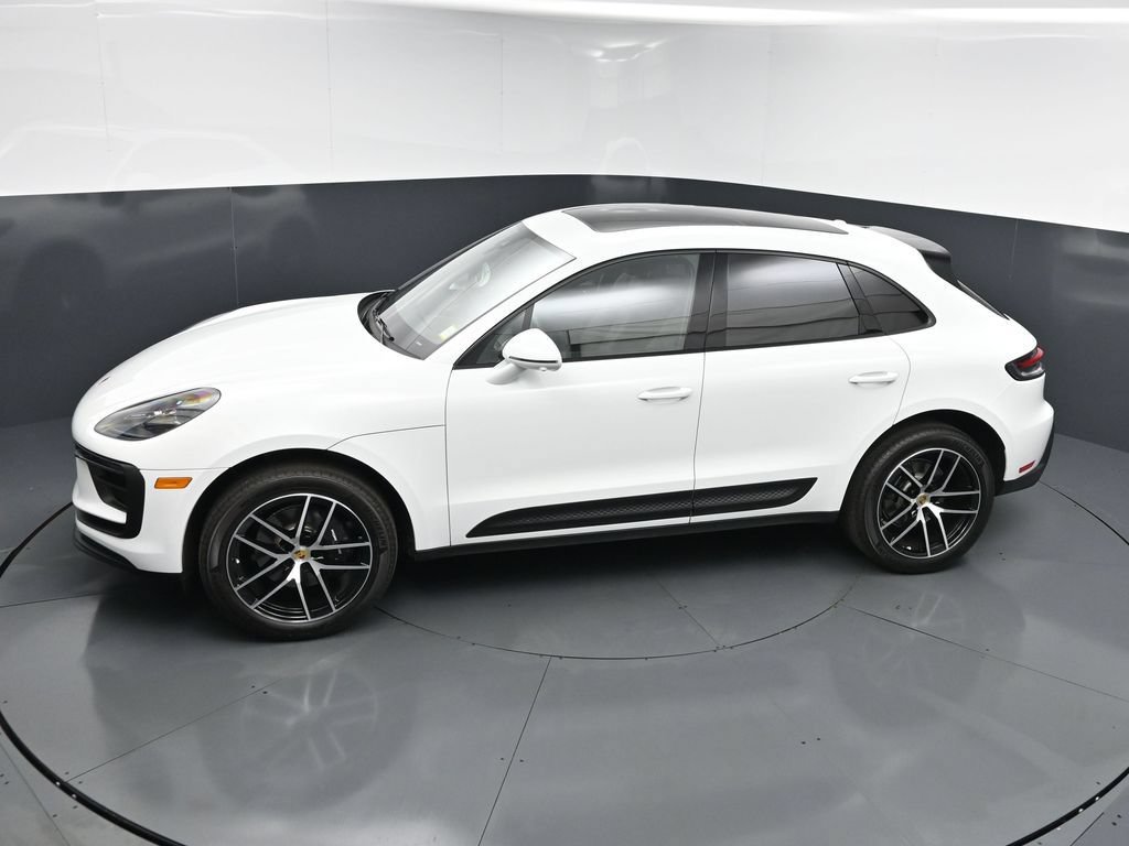 New 2026 Porsche Macan AWD/4WD image 16