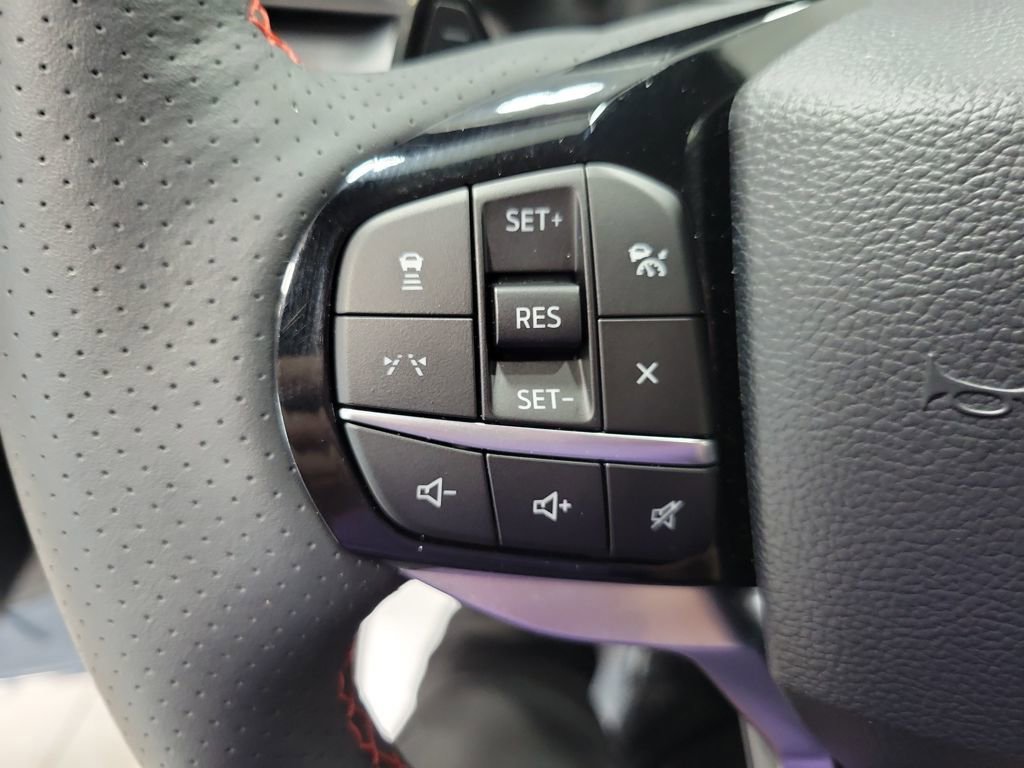 Used 2025 Ford Explorer ST image 41