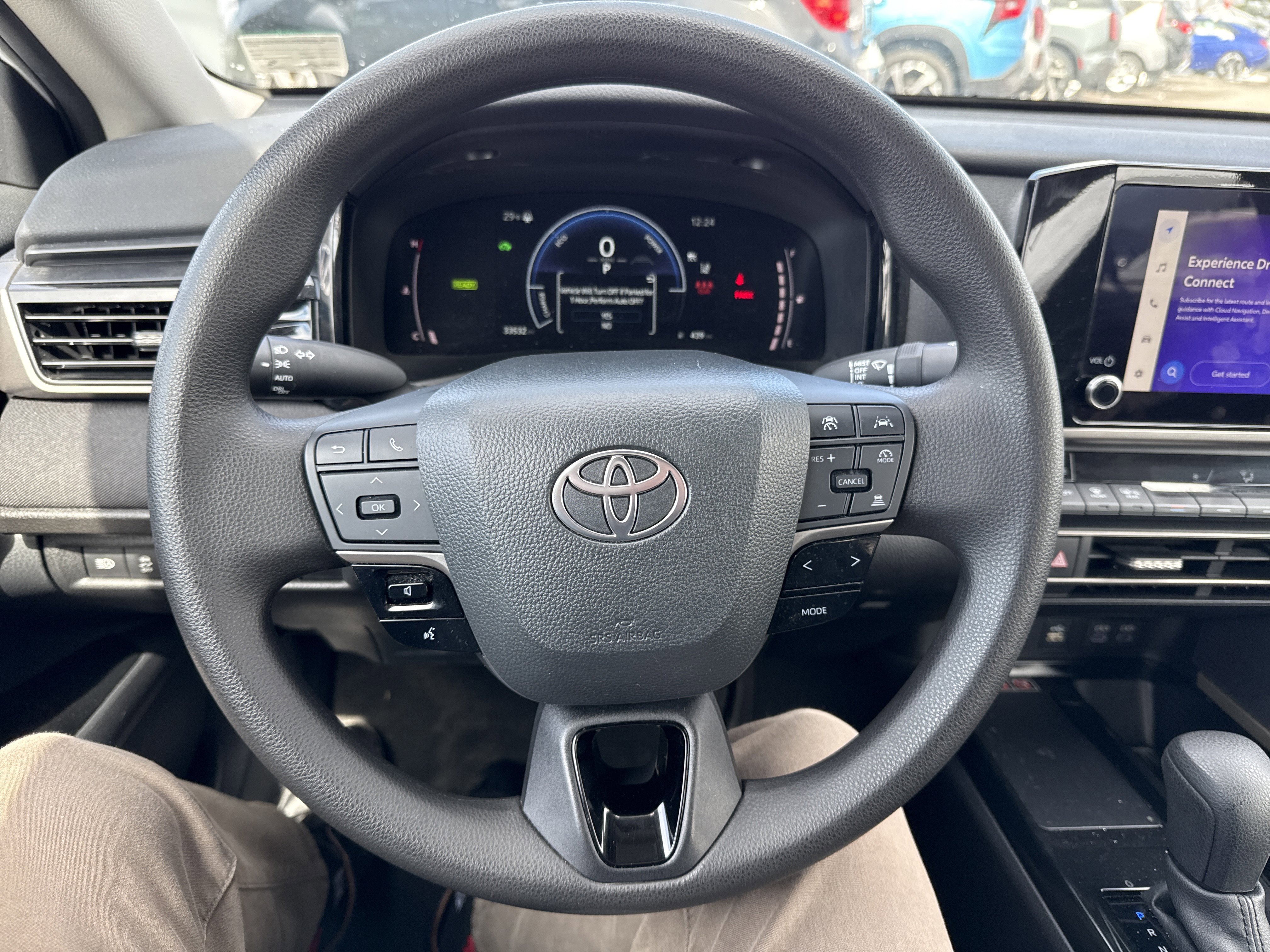Used 2025 Toyota Camry LE FWD image 16