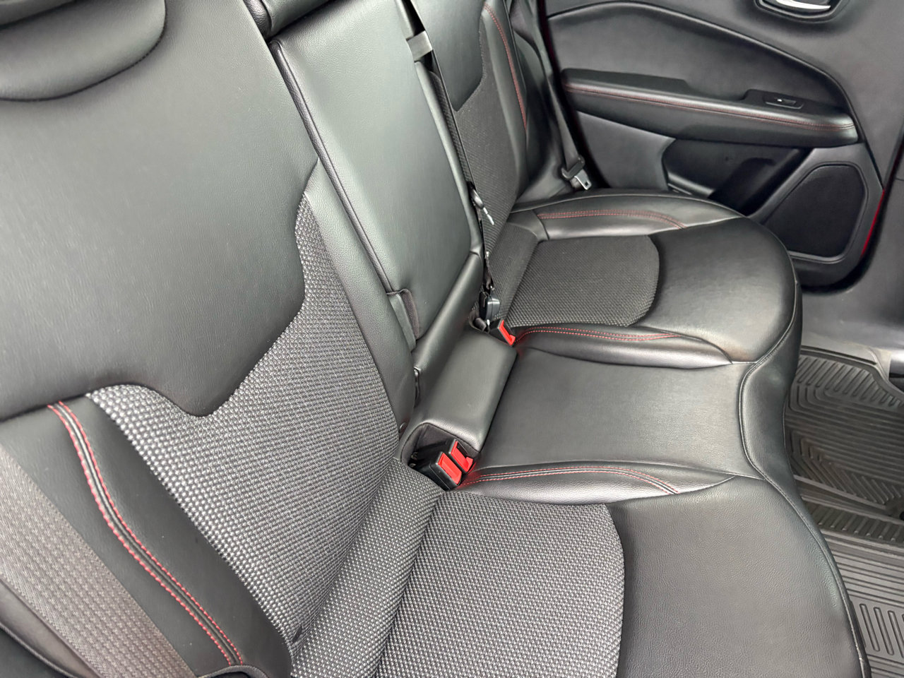 Used 2020 Jeep Compass Trailhawk image 48