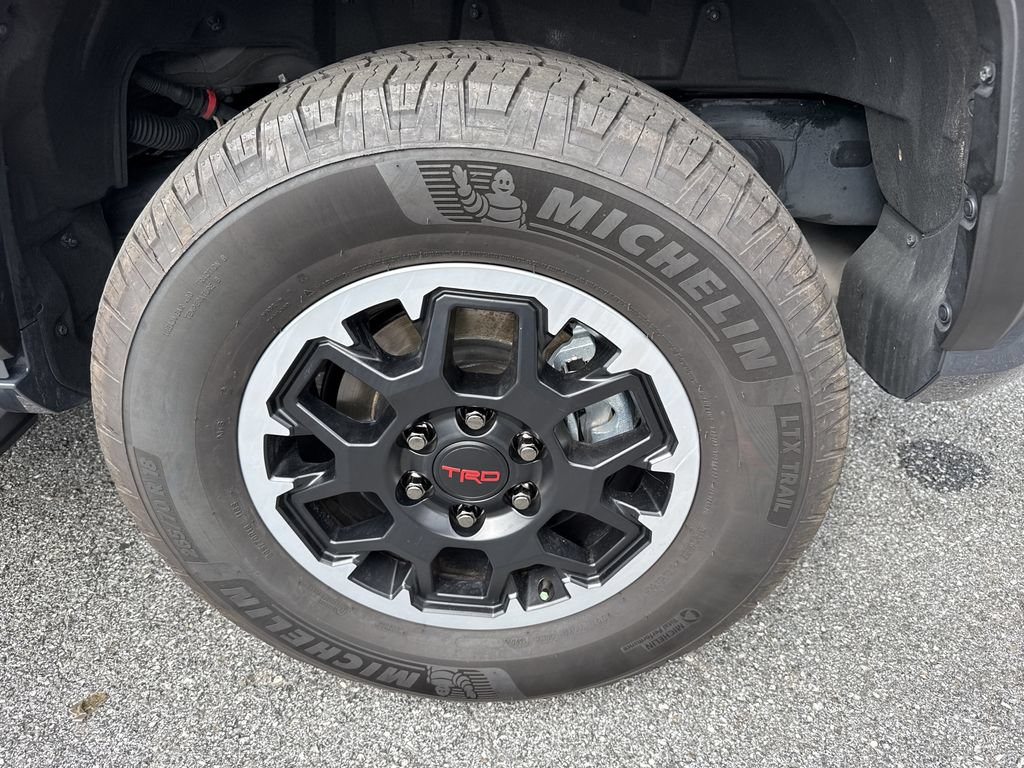 Used 2025 Toyota 4Runner TRD Off-Road Premium AWD/4WD image 20