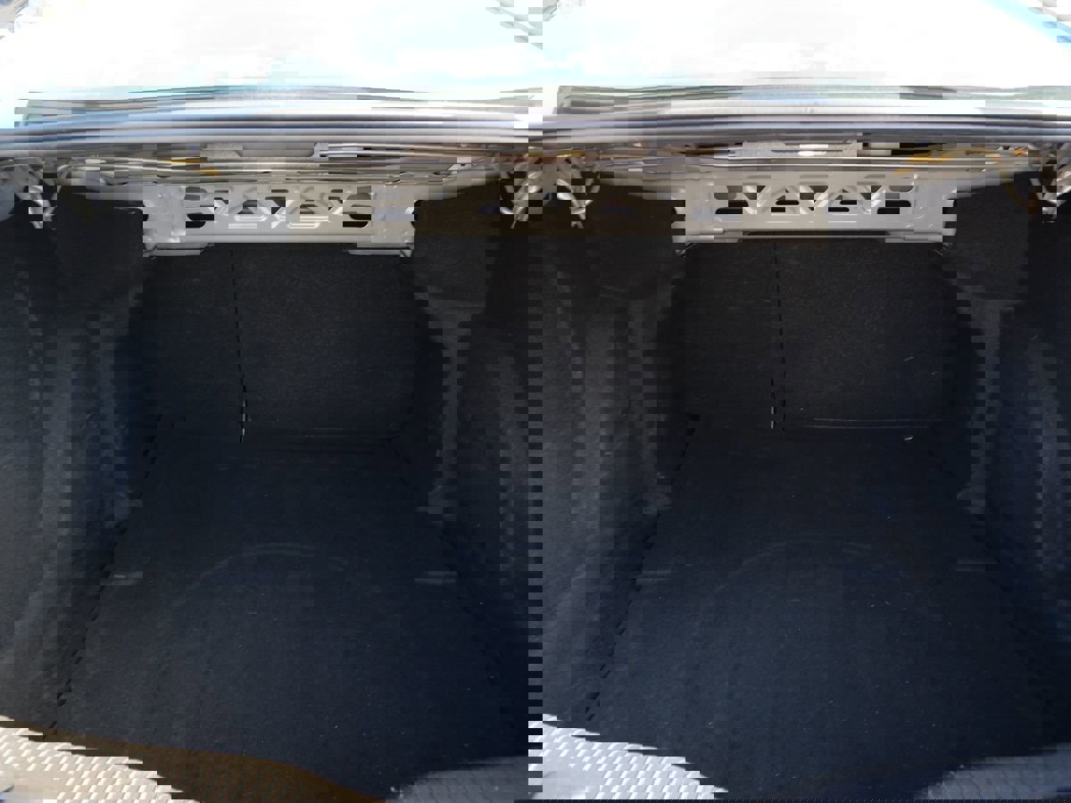 Used 2018 Chevrolet Cruze LT w/ Convenience Package FWD image 31