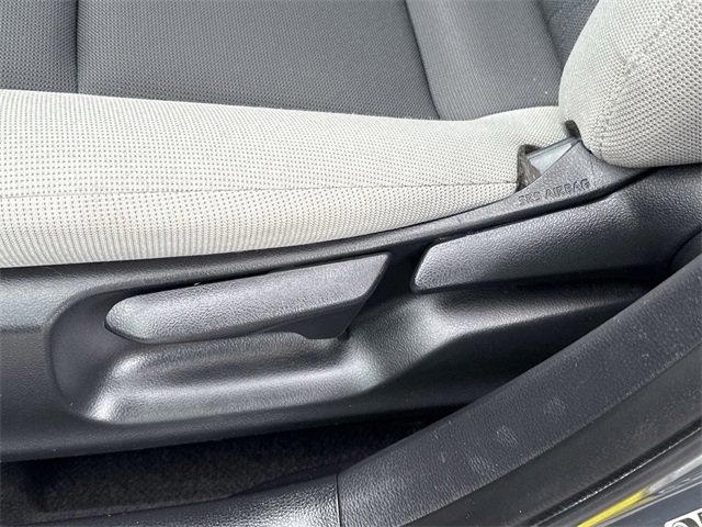 Used 2024 Toyota Corolla LE image 31