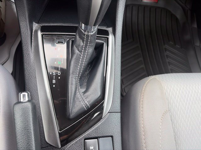 Used 2016 Toyota Corolla LE FWD image 16