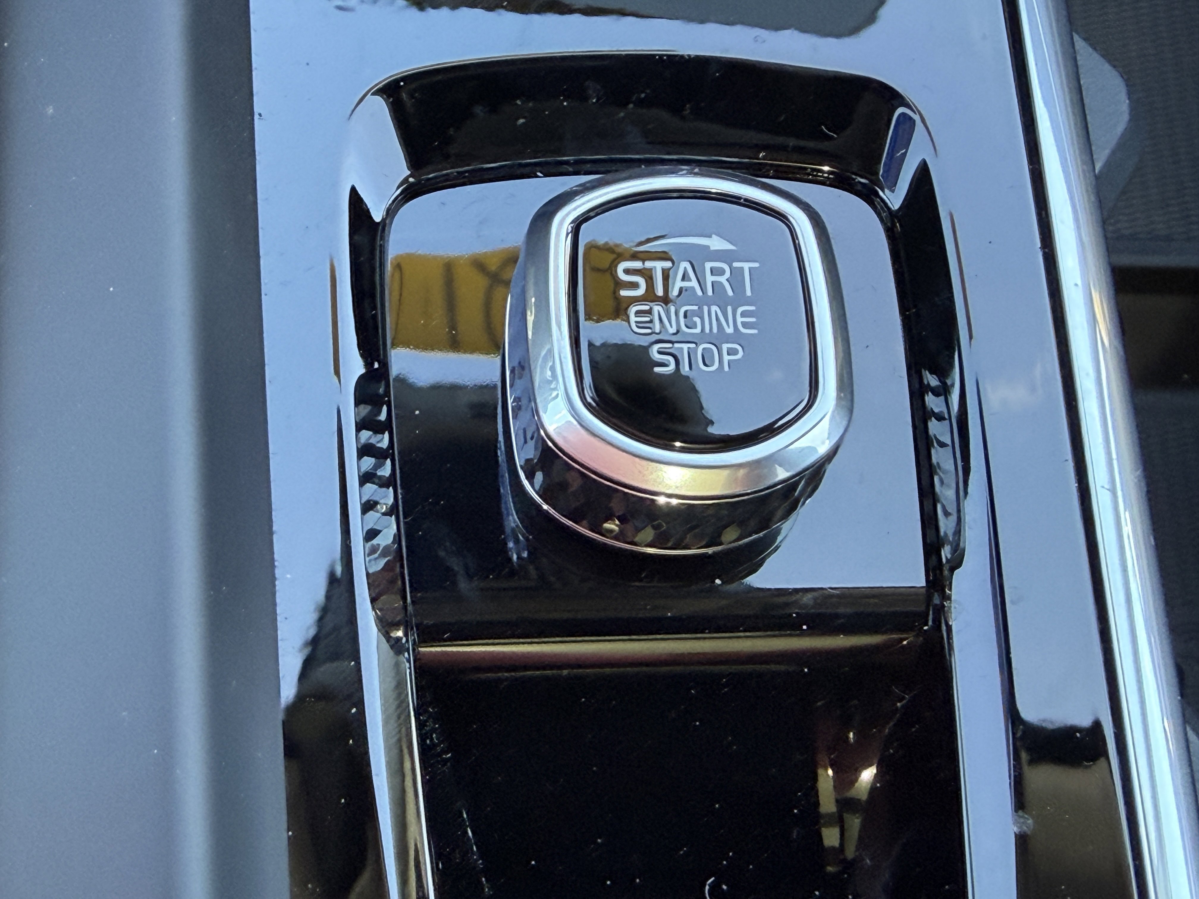 New 2026 Volvo XC60 B5 Core image 25