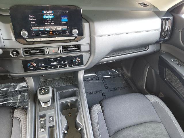 Certified 2025 Nissan Pathfinder S FWD image 17