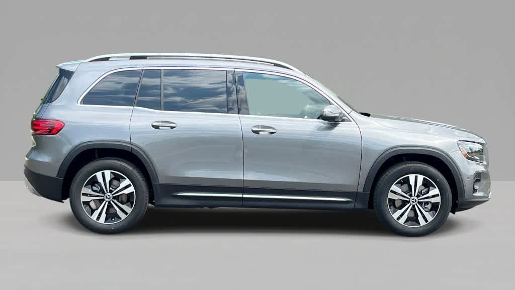 New 2026 Mercedes-Benz GLB 250 4MATIC image 9