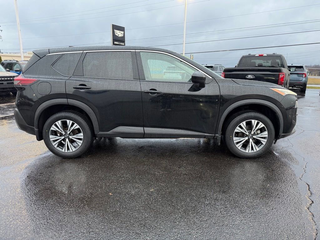 Used 2023 Nissan Rogue SV image 8