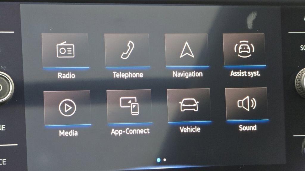 Used 2022 Volkswagen Taos SE w/ Panoramic Sunroof Package image 29