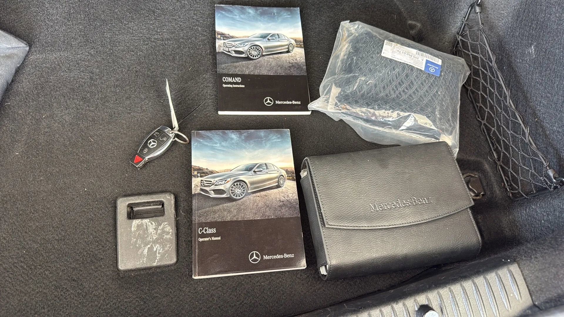 Used 2015 Mercedes-Benz C 300 Sedan image 40