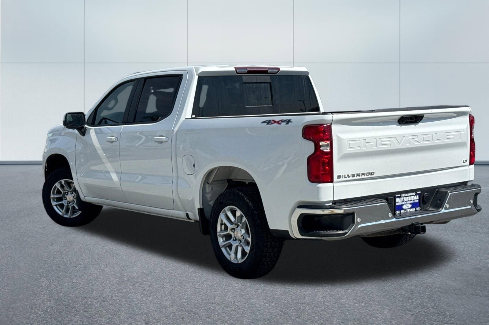 Used 2025 Chevrolet Silverado 1500 LT w/ Safety Package AWD/4WD image 5