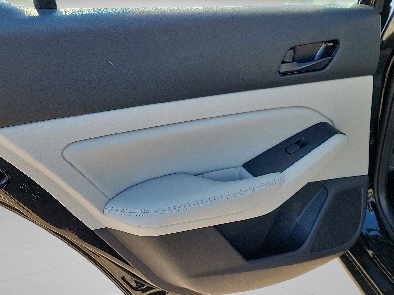 New 2025 Nissan Altima 2.5 SV FWD image 8