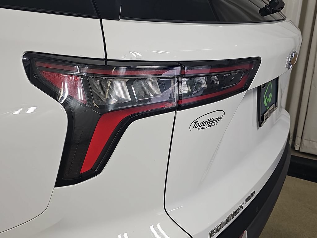 Certified 2025 Chevrolet Equinox LT AWD/4WD image 39