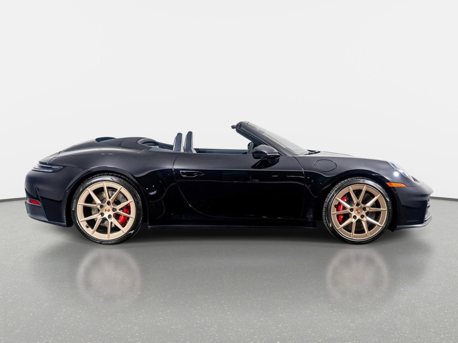 Used 2025 Porsche 911 Carrera S RWD image 6