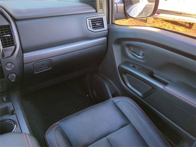 Used 2020 Nissan Titan PRO-4X w/ Pro-4x Convenience Package image 15