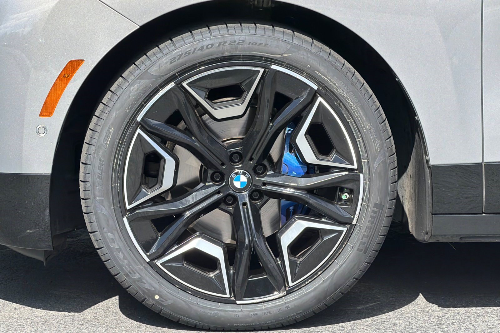Certified 2023 BMW iX M60 w/ Executive Package AWD/4WD image 39