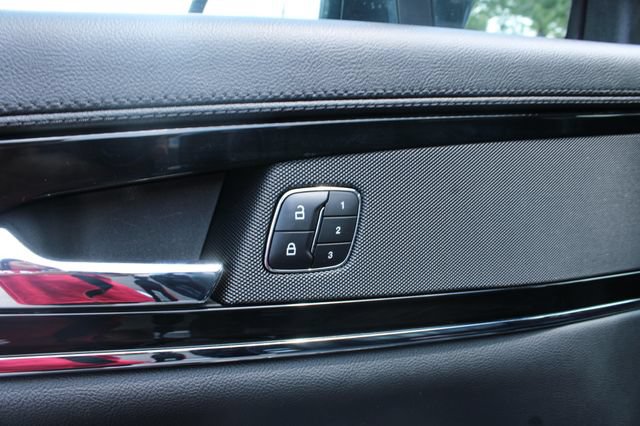 Used 2023 Lincoln Nautilus AWD w/ Premium Package image 12