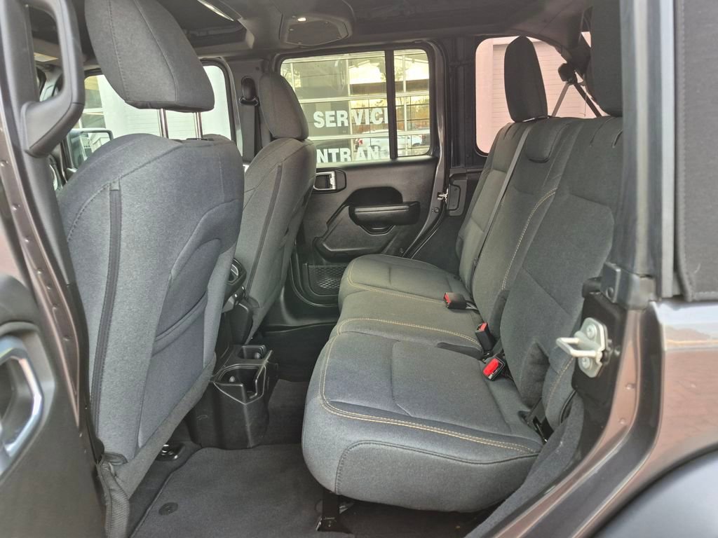 Used 2024 Jeep Wrangler Sport S image 12