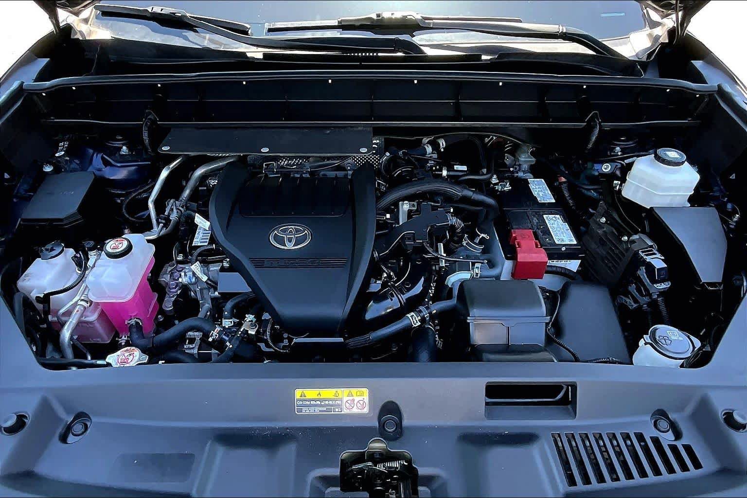 Used 2023 Toyota Highlander Limited FWD image 32