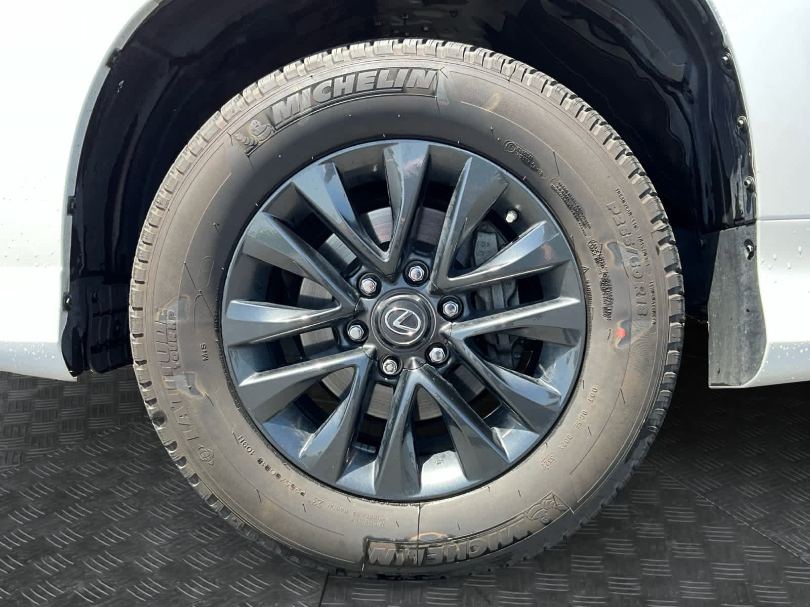 Used 2023 Lexus GX 460 Premium AWD/4WD image 16