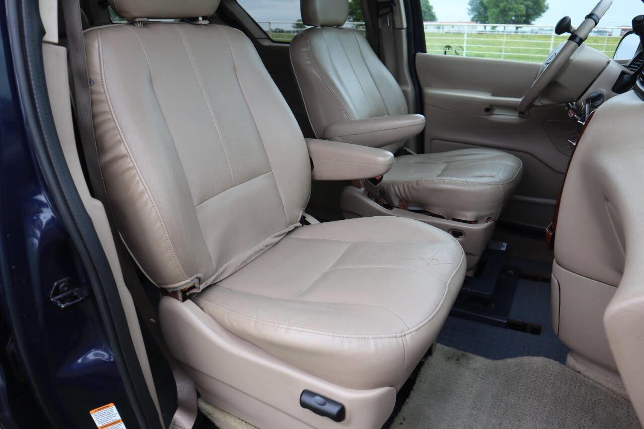 Used 2002 Ford Windstar SEL FWD image 9