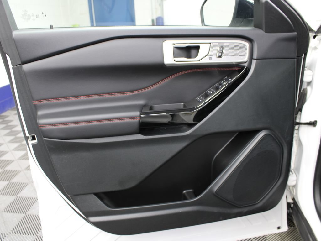 Used 2023 Ford Explorer ST-Line AWD/4WD image 65