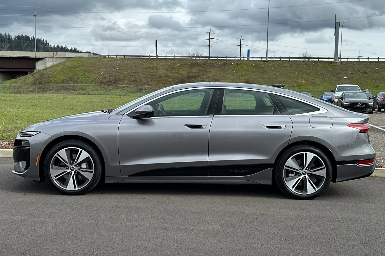 Used 2025 Audi A6 e-tron Premium Plus w/ Premium Plus image 6