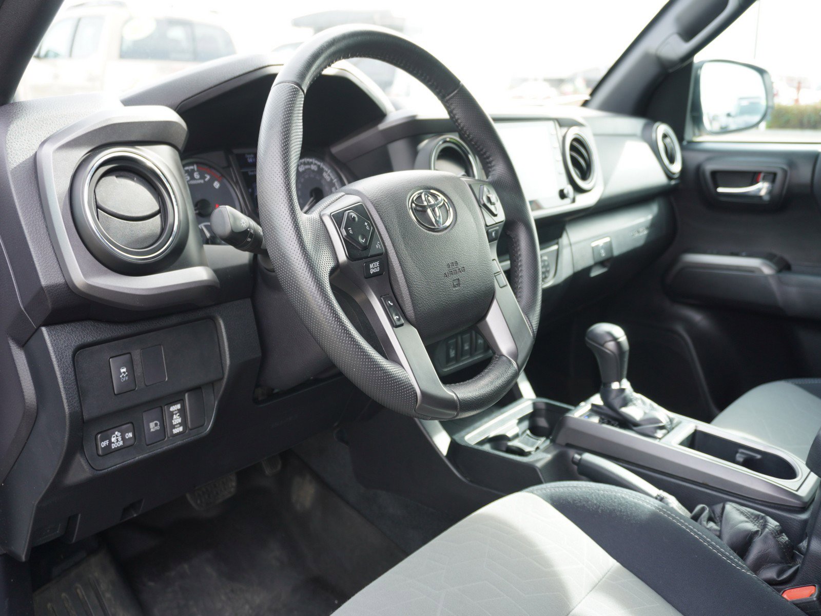 Used 2020 Toyota Tacoma TRD Off-Road image 20