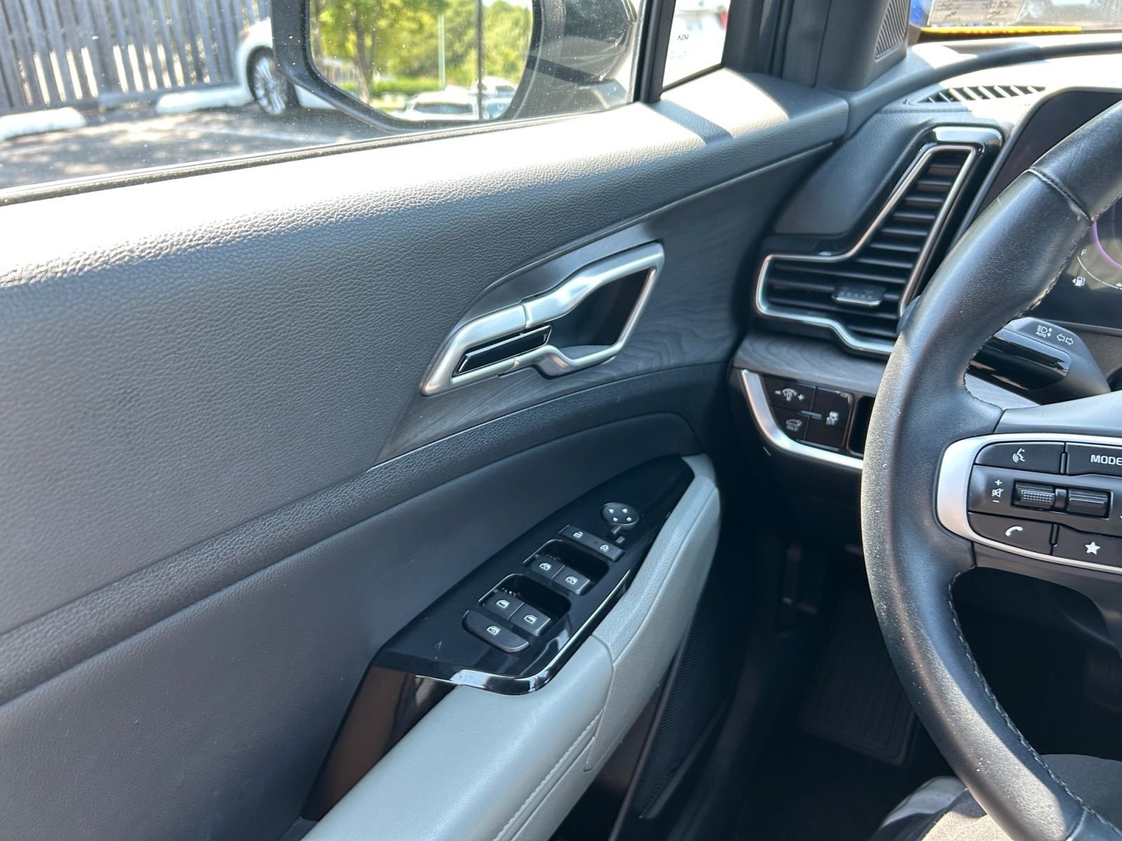 Used 2024 Kia Sportage X-Line w/ X-Line Premium Package AWD/4WD image 16